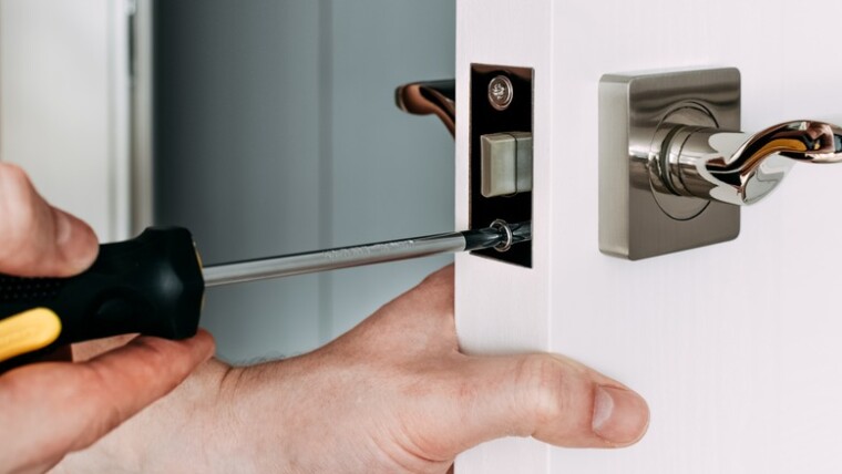 Want to upgrade your door locks? Wanna Know About Repairs First